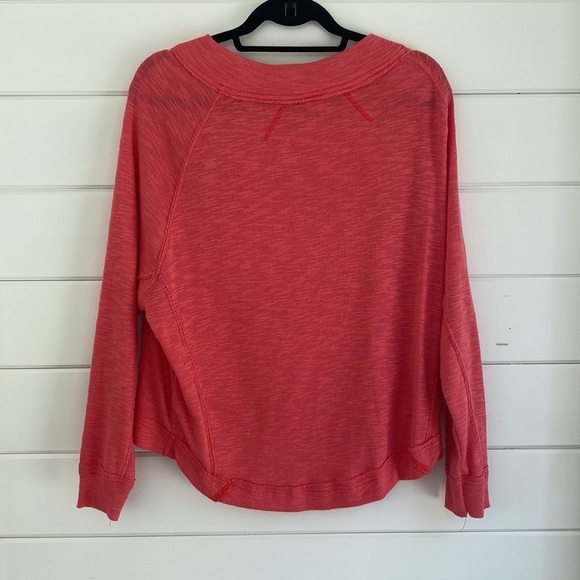 Free People | Scarlet Red Pink Long Sleeve with 3 Buttons | Great Condition - Picture 6 of 7